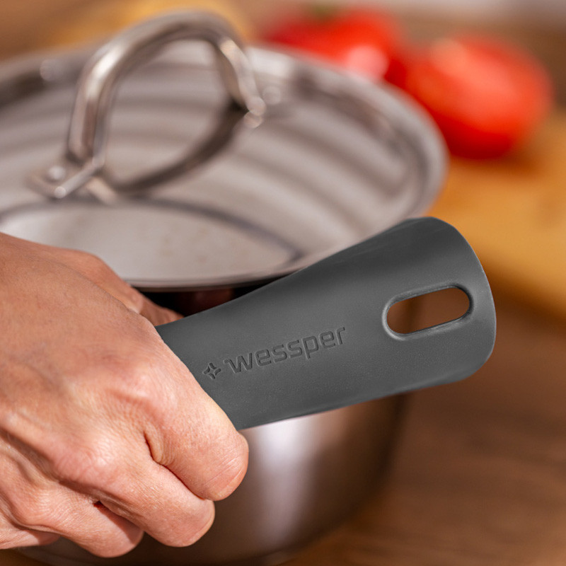 Silikonowa podkładka kucharska 2w1 Wessper czarna – do dzbanków i gorących naczyń Silikonowa podkładka kucharska 2w1 Wessper czarna – do dzbanków i gorących naczyń