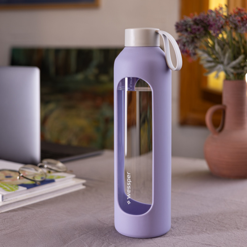 Szklana butelka na wodę 1 l Wessper B1 Borosilicate Lavender  – szczelna, bez BPA, z miarką