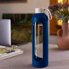 Szklana butelka na wodę 1 l Wessper B1 Borosilicate Navy Blue – szczelna, bez BPA, z miarką
