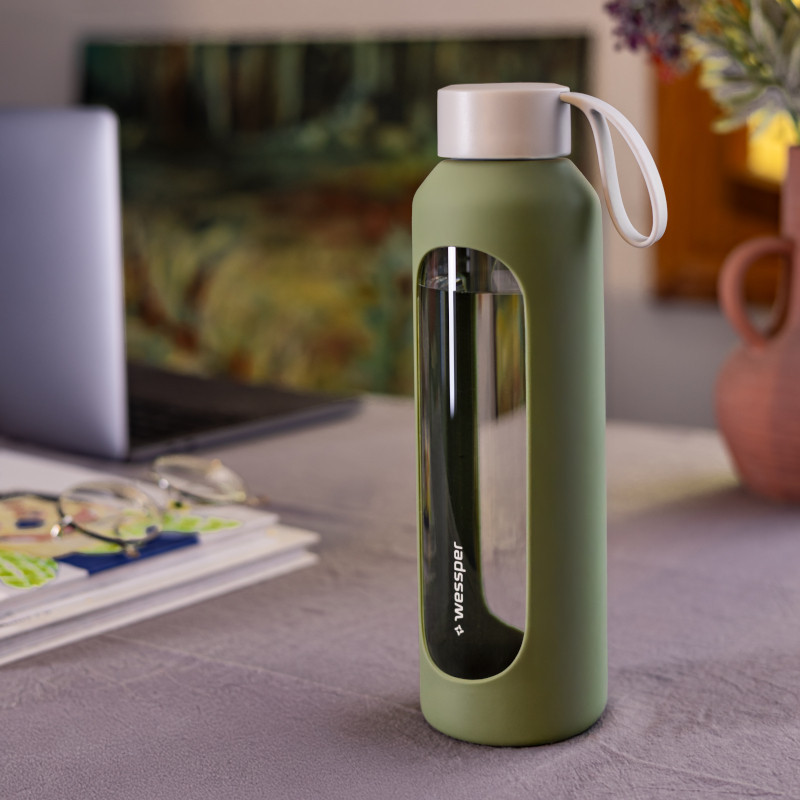 Szklana butelka na wodę 0,5 l Wessper B1 Borosilicate Olive – szczelna, bez BPA, z miarką Szklana butelka na wodę 0,5 l Wessper B1 Borosilicate Olive – szczelna, bez BPA, z miarką