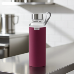 Szklana butelka na wodę w burgundowym, neoprenowym etui AquaFloow 700 ml
