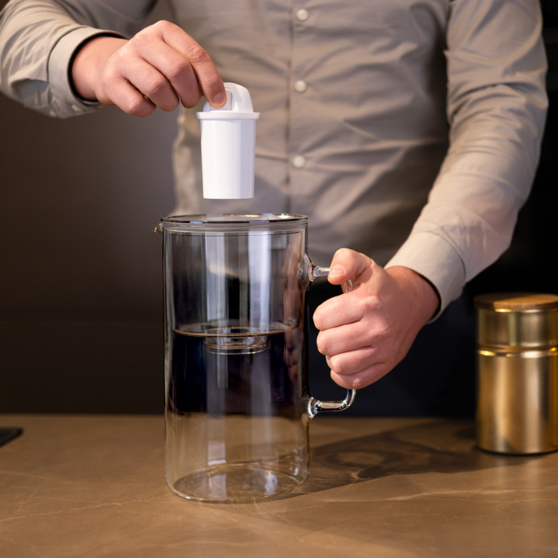 Dzbanek filtrujący szklany Wessper D2 Borosilicate 3 l czarny w zestawie z 2 filtrami Aquaclassic