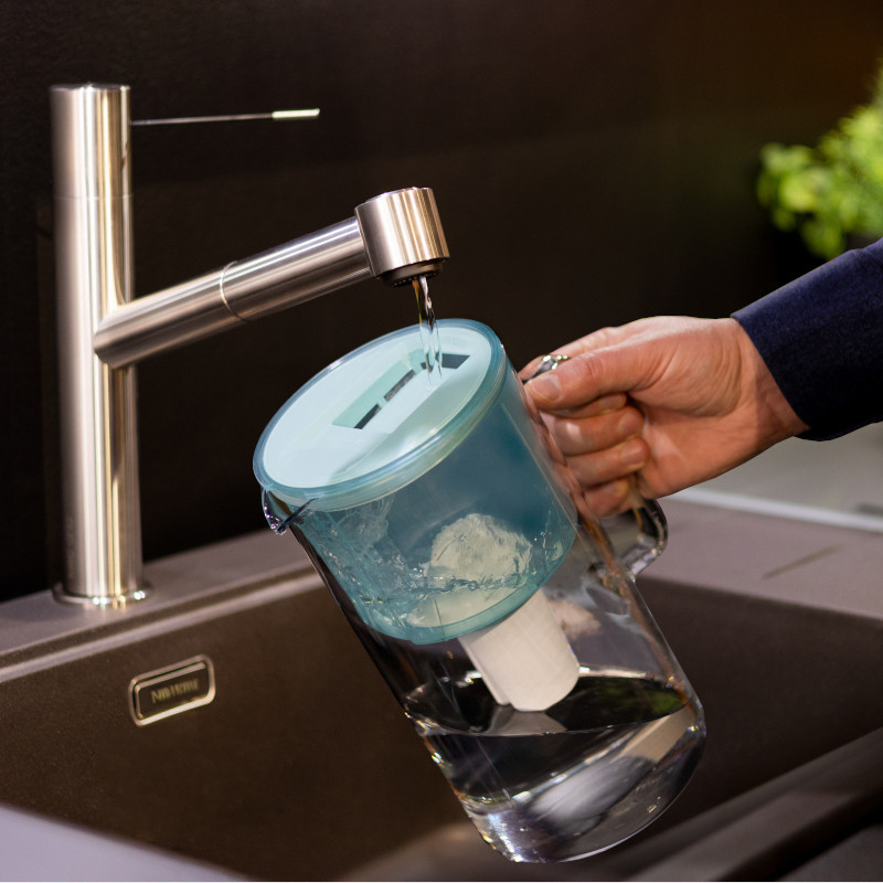 Dzbanek filtrujący szklany Wessper D2 Borosilicate 3 l miętowy w zestawie z 2 filtrami Aquaclassic