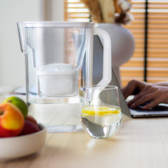 Dzbanek filtrujący Wessper D3 Slim Aquamax 2,7 l biały z filtrem Aquamax w zestawie z 2 filtrami