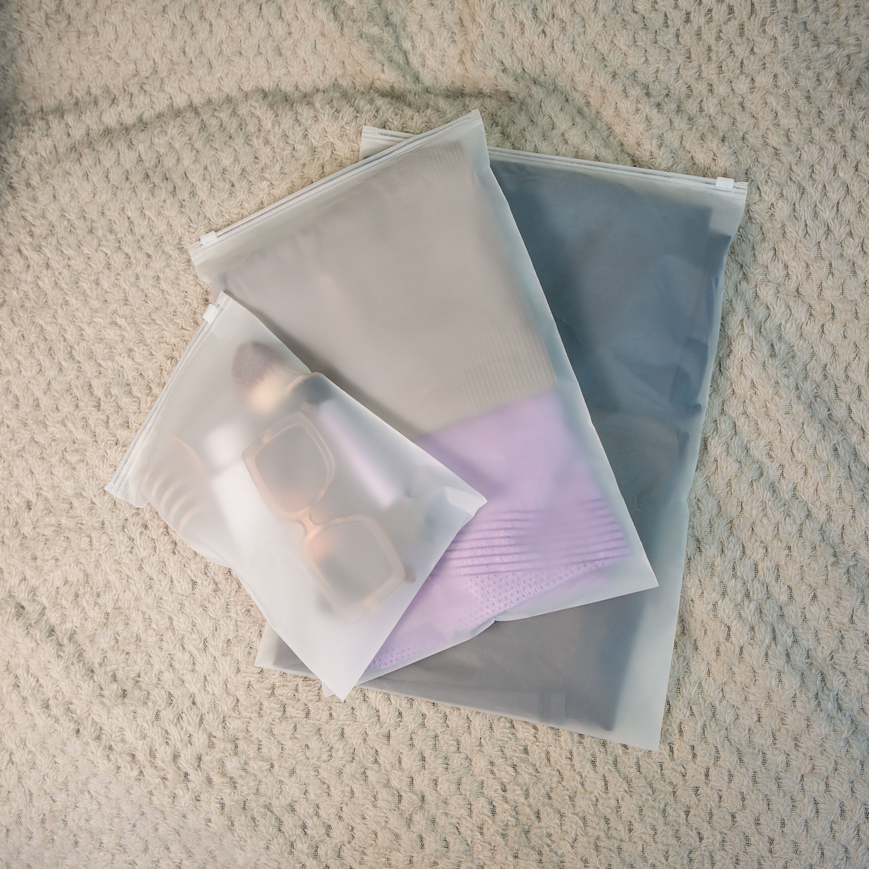 Organizery podróżne do walizki transparentne