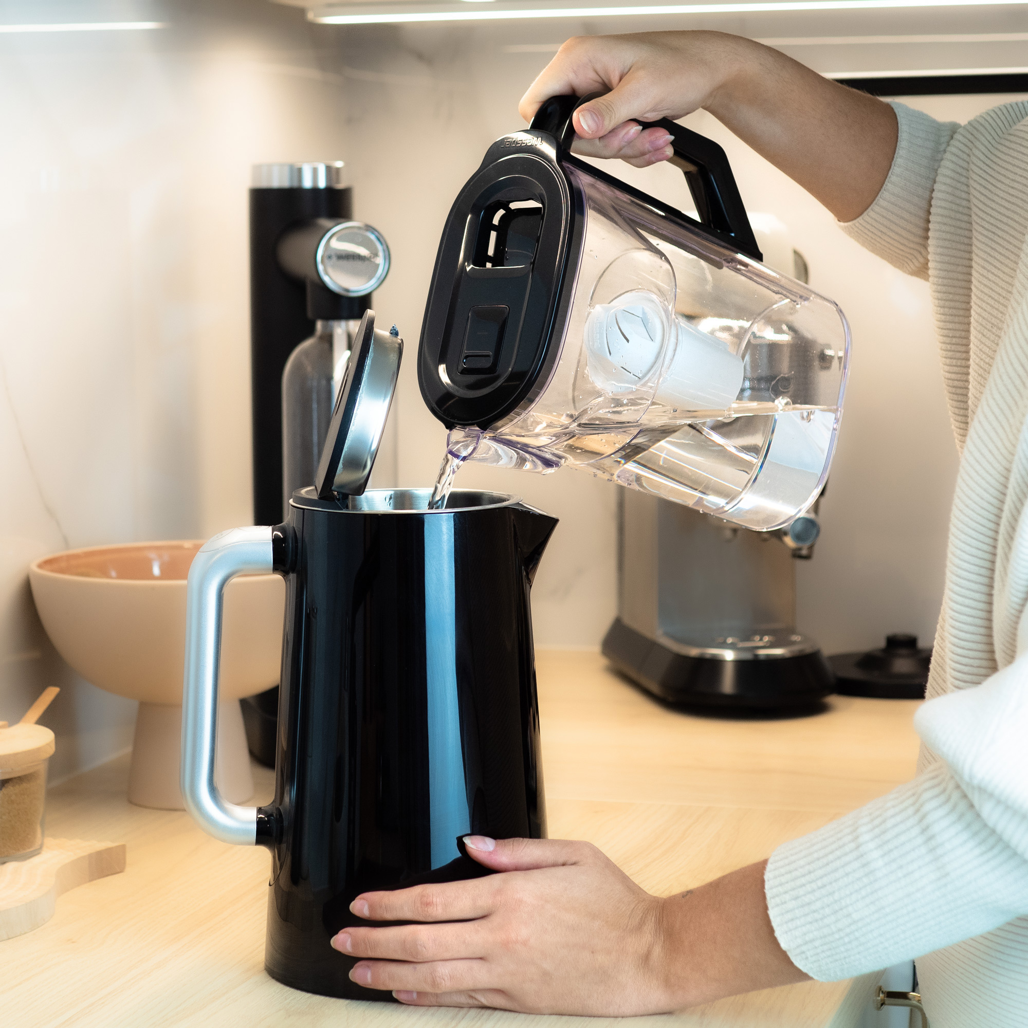 Dzbanek filtrujący Wessper D3 Slim FutureFlow 2,7 l czarny